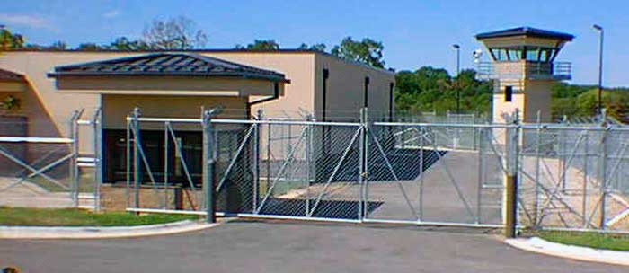 Инвалиды духа рвутся в бой