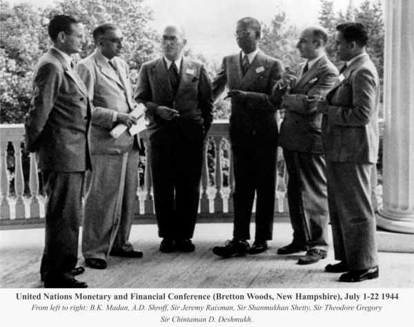 Как Шарль де Голль доллар с небес на землю спустил