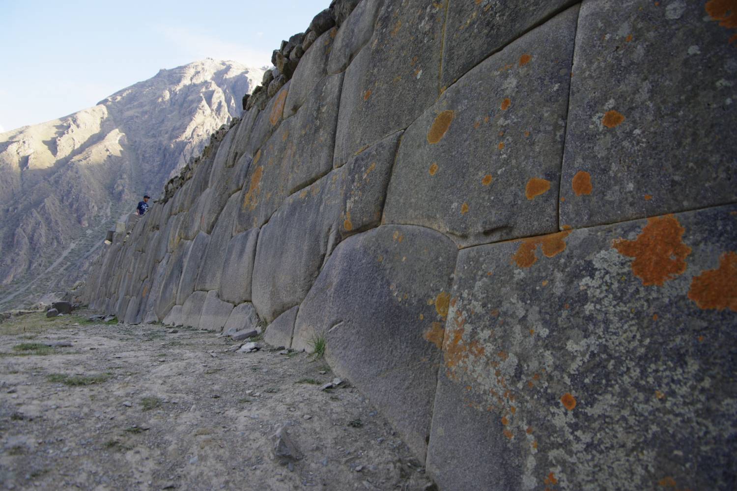 Кто и зачем построил Баальбек?