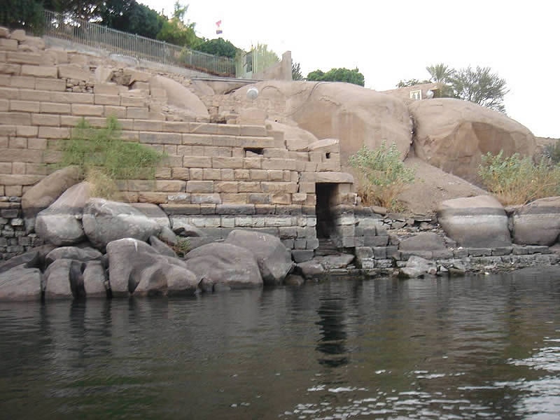 Что Наполеон искал и быть может нашел в Египте?