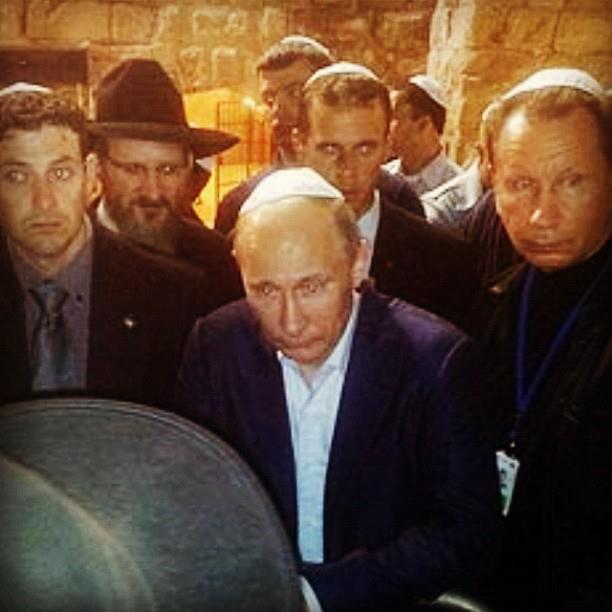 Кремль вернул в своё лоно сатаниста: Сурков вновь стал помощником президента. Вопрос в том, кем является «сам Путин»